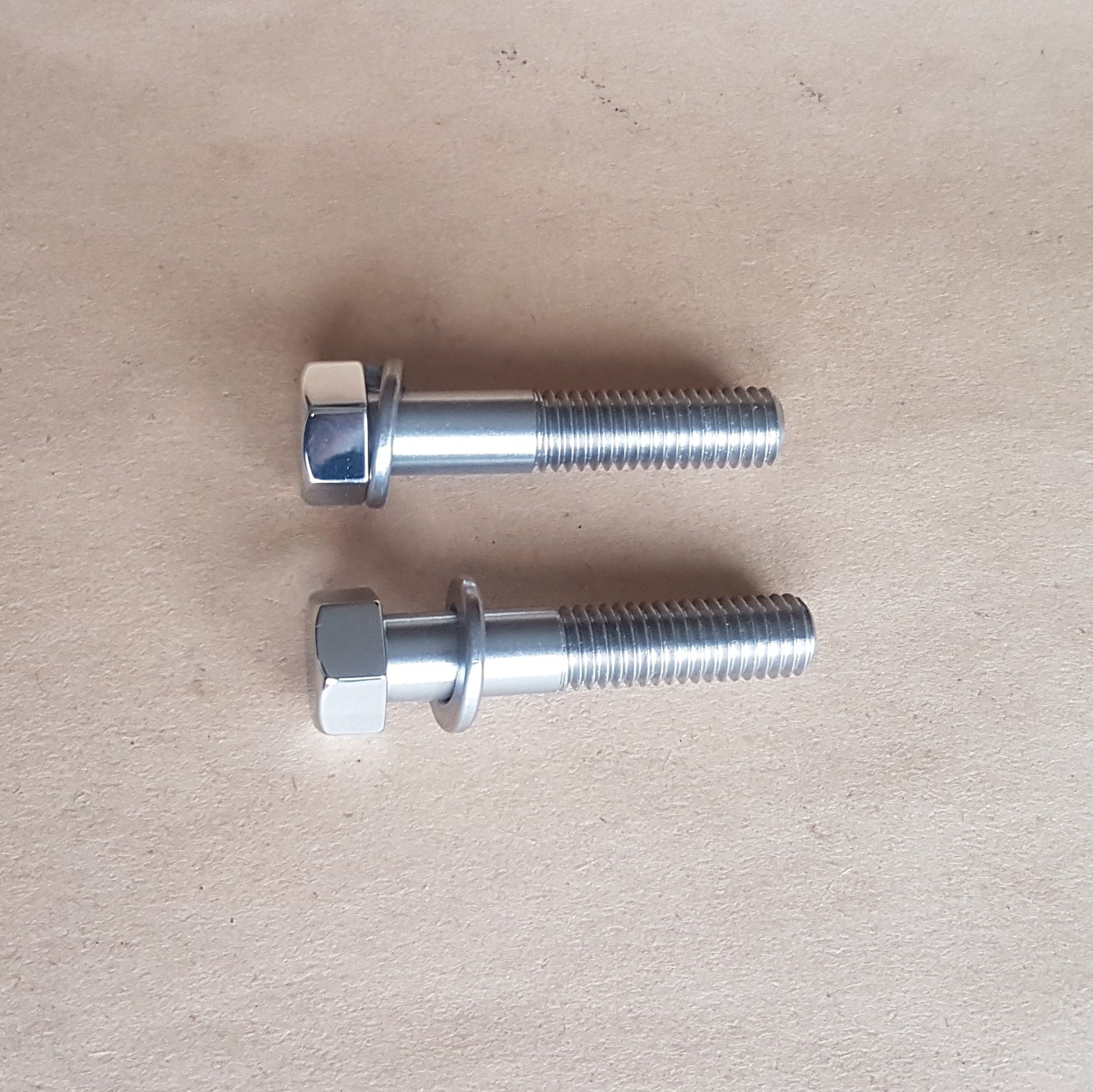 Suzuki 01500-0840A Suzuki GT750 Chain Adjuster Support Bracket Bolt Set