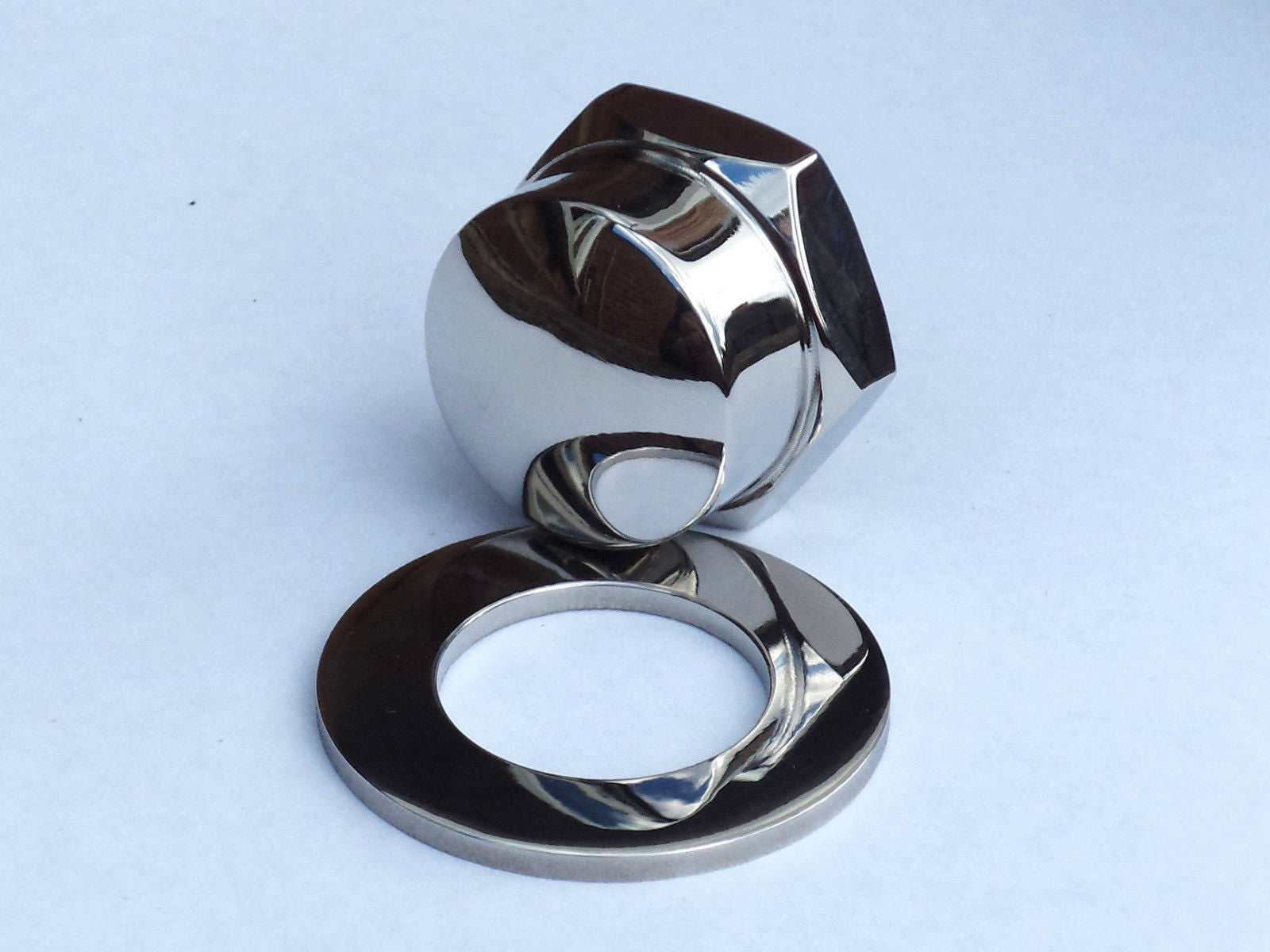 Suzuki 51353-31710 GT750 GT550 GT500 GT380 GT250 Steering Stem Top Yoke Nut Set