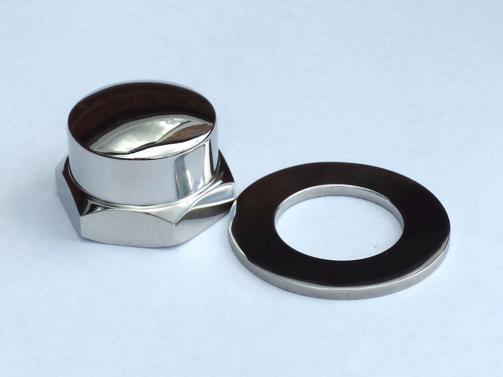 Suzuki 51353-31710 GT750 GT550 GT500 GT380 GT250 Steering Stem Top Yoke Nut Set