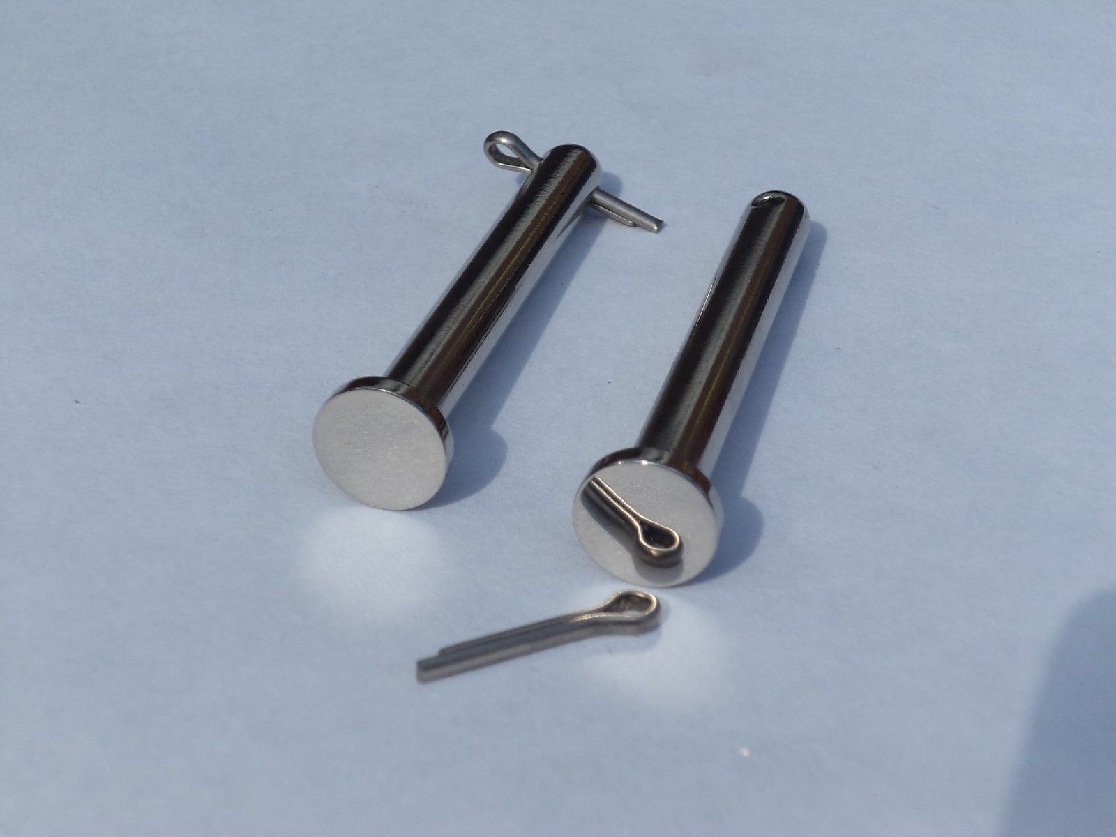 Suzuki 09200-06018 GS550 GS750 GS850 GS1000 Seat pin set