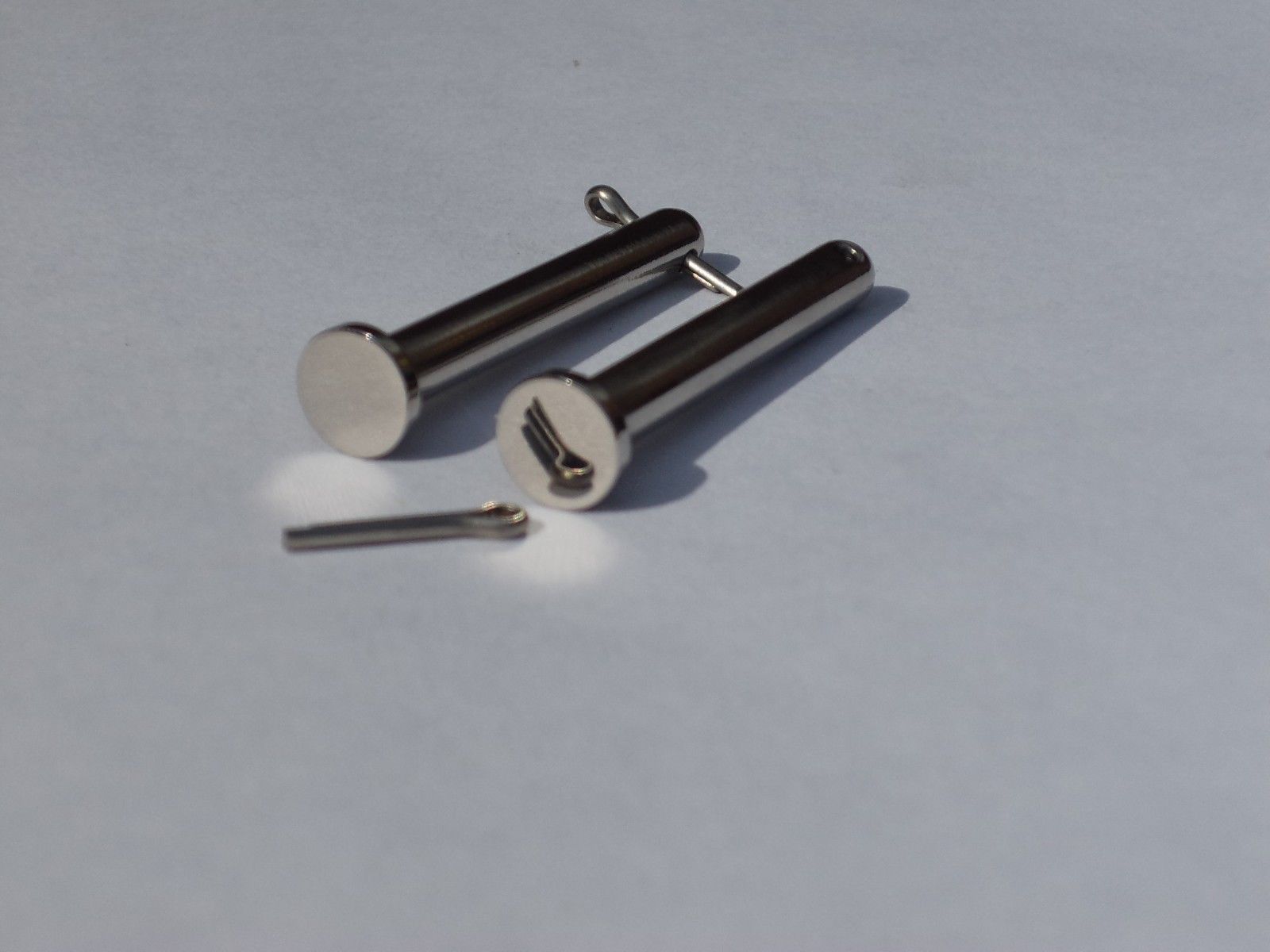 Suzuki 09200-06018 GT750 GT550 GT380 GT250 GT185 Seat pin set