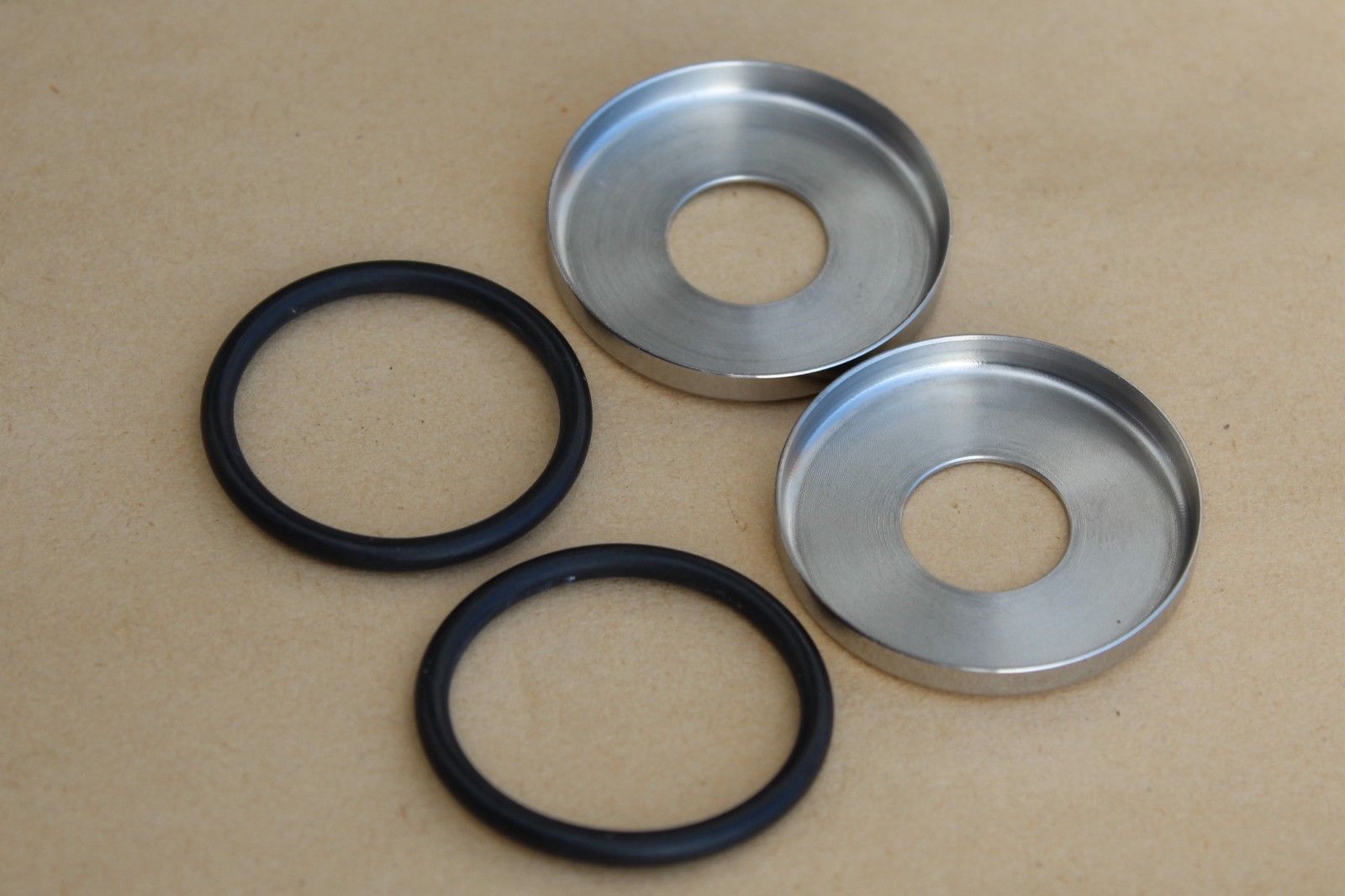 Suzuki 61262-15000 GT750 GT550 GT500 GT380 GT250 Swing Arm Dust Seal Covers Set