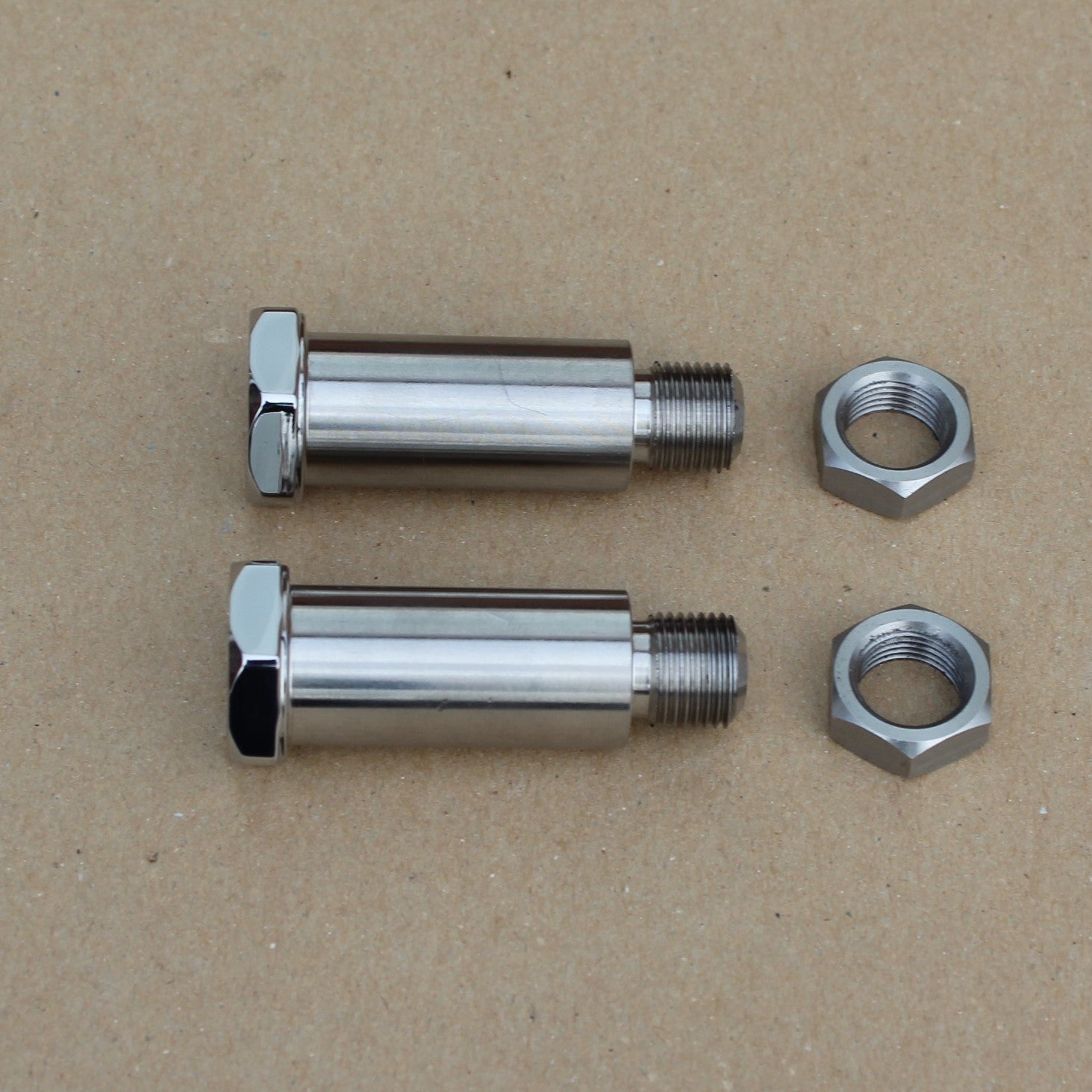 Kawasaki 34019-014 Z1 Z900 Z1000 Main Stand bolt set.