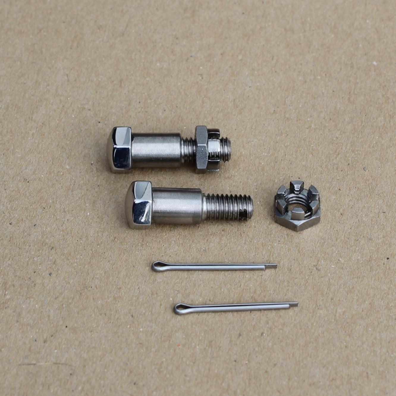 Suzuki 57431-11013 Brake Clutch Lever Pivot Bolt Set