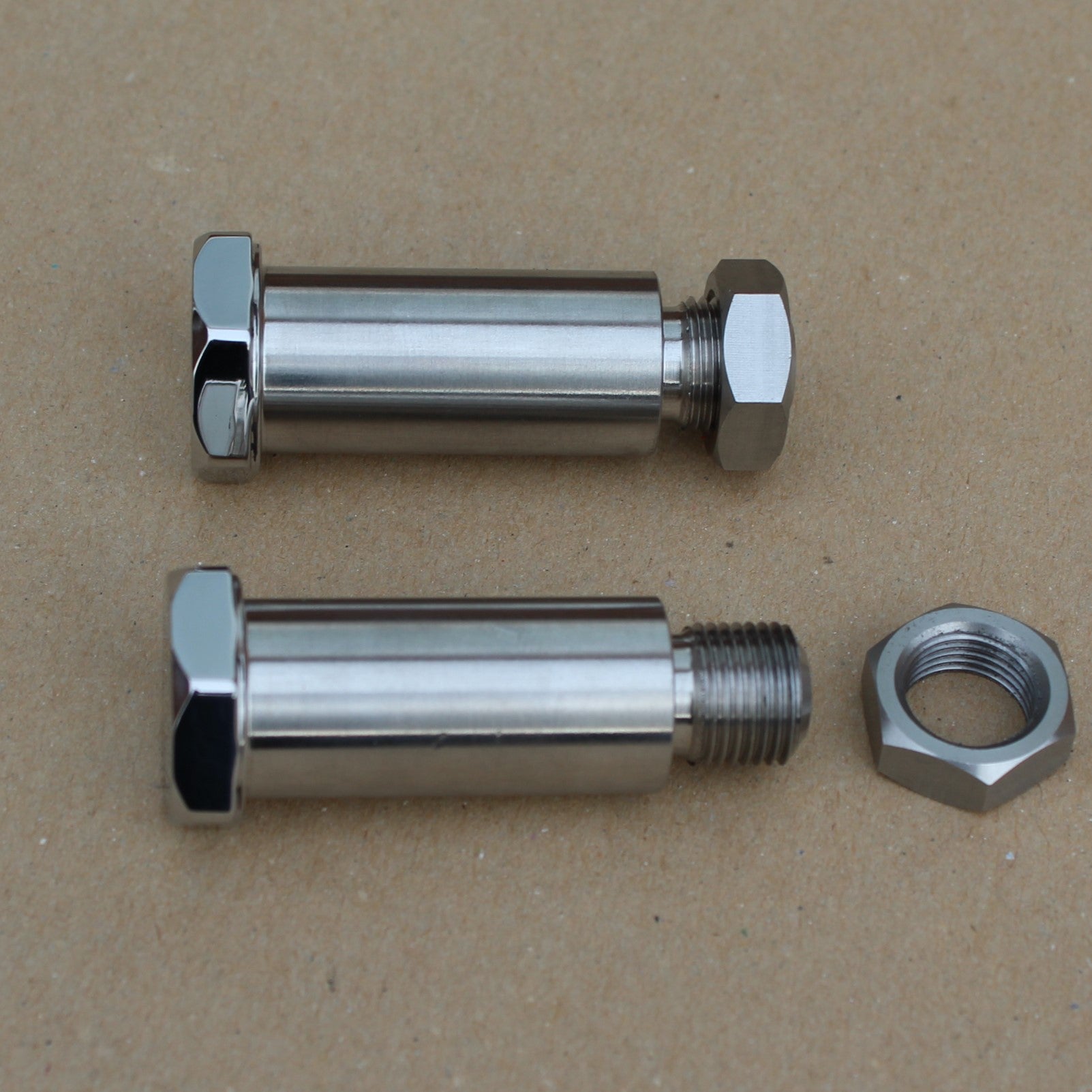 Kawasaki 34019-014 Z1 Z900 Z1000 Main Stand bolt set.