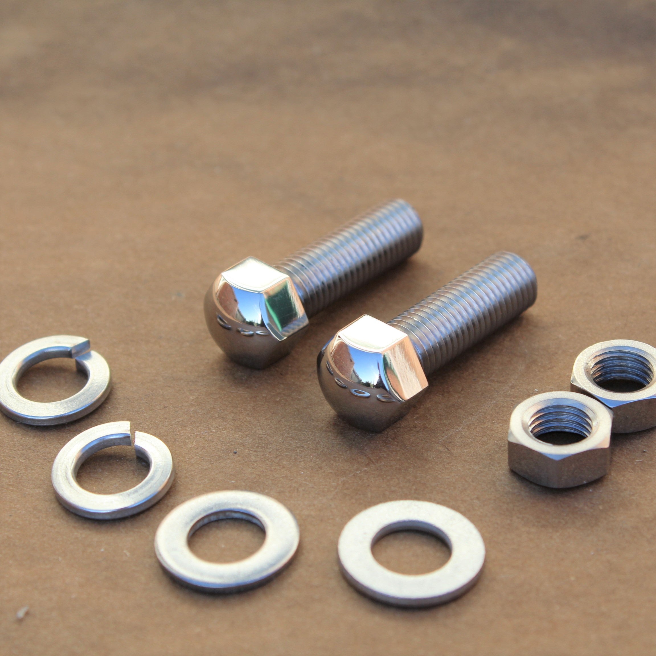 suzuki gt 750 550 headlamp shell bolts 01204-10307